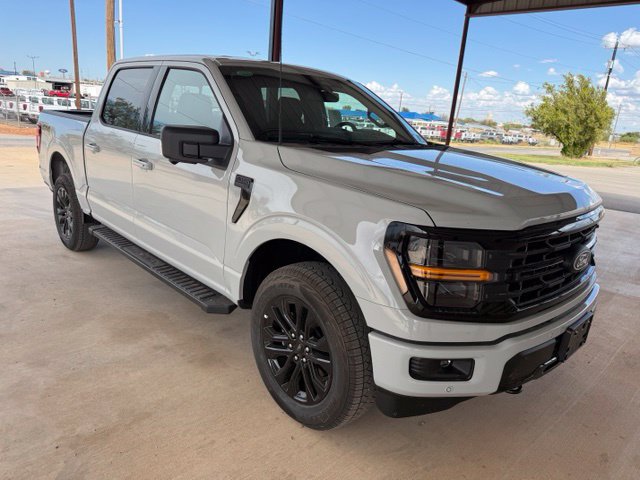 New 2026 Ford F150 XLT w/ Equipment Group 302A MID
