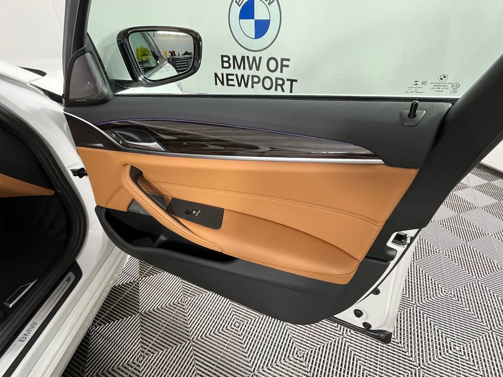 Used 2023 BMW 530i xDrive w/ Premium Package image 24