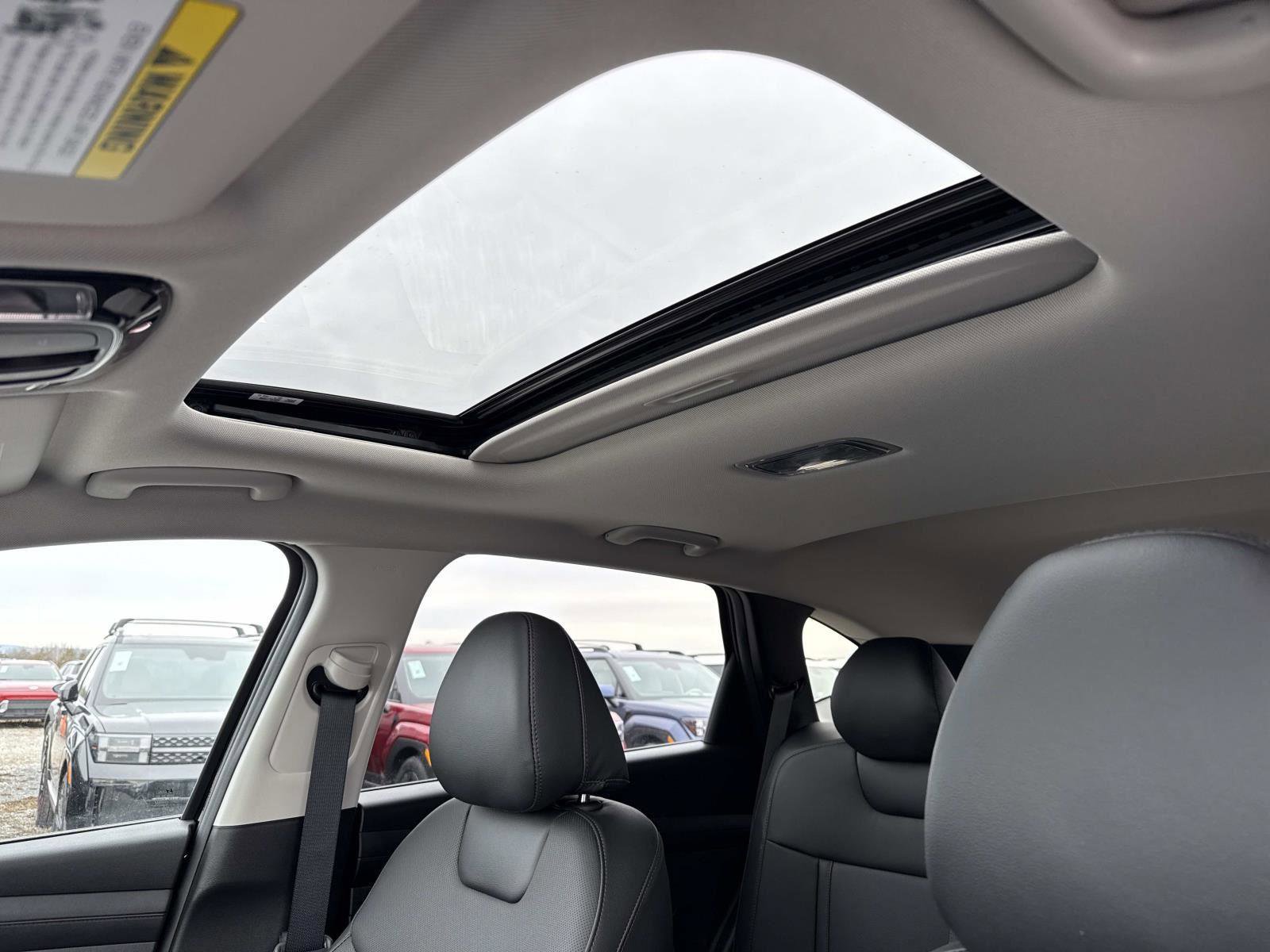 New 2026 Hyundai Tucson SEL image 3