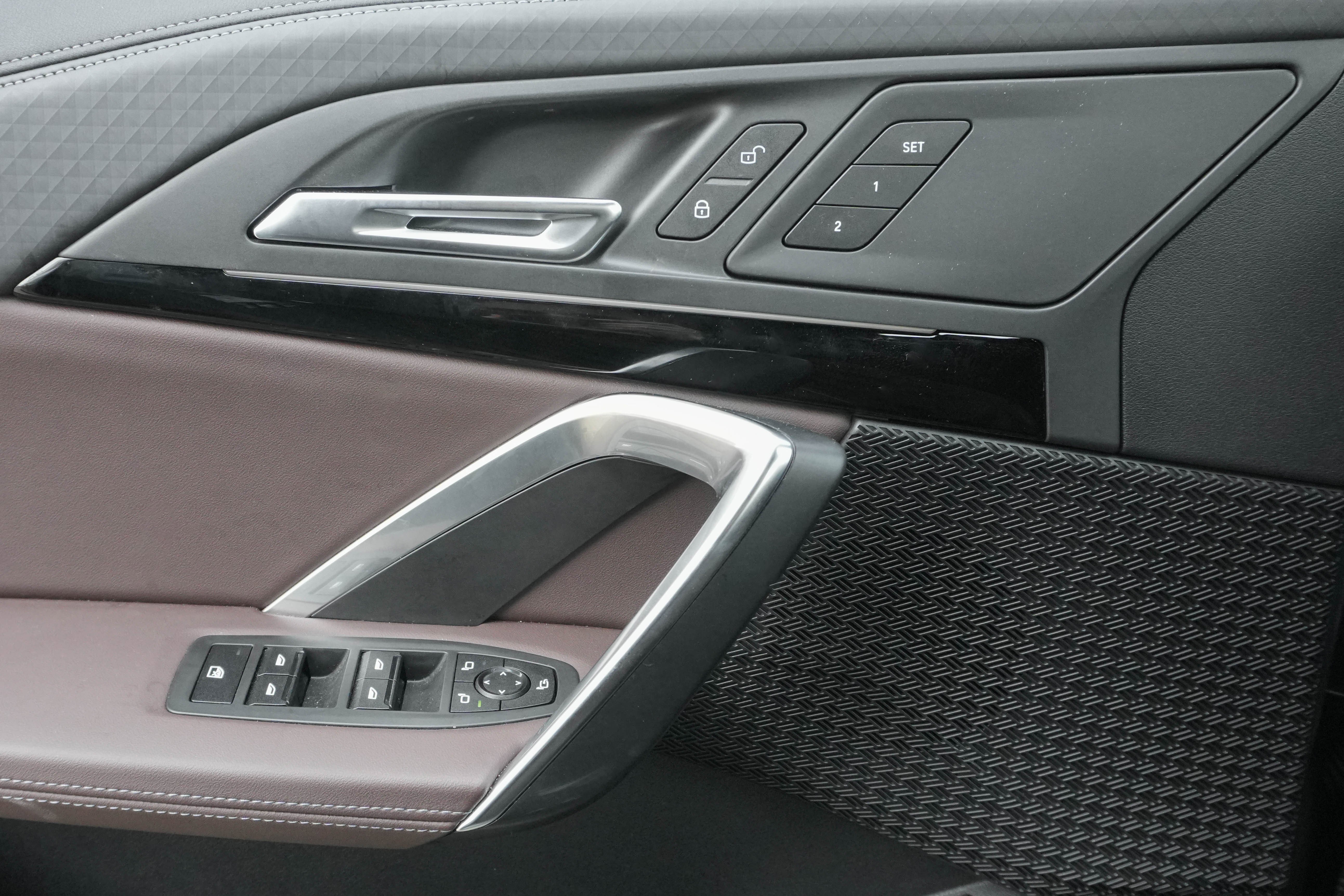 Certified 2025 BMW X2 xDrive28i image 16