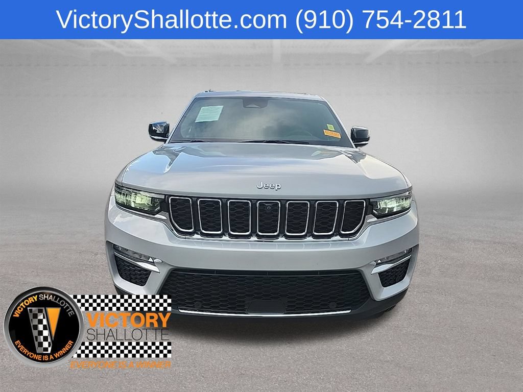 Certified 2025 Jeep Grand Cherokee Limited w/ Luxury Tech Group II AWD/4WD image 3