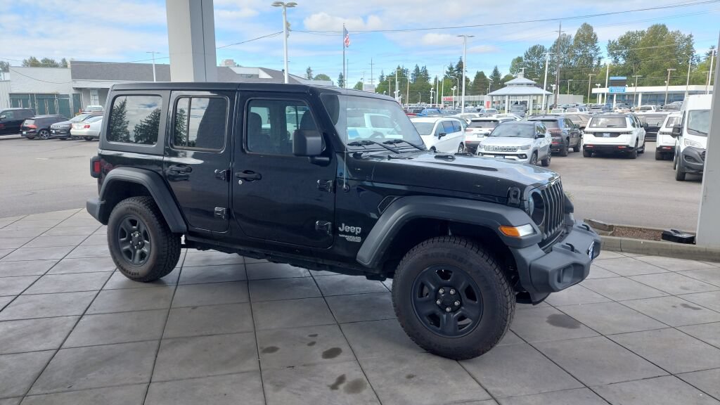 Used 2018 Jeep Wrangler Unlimited Sport AWD/4WD image 3