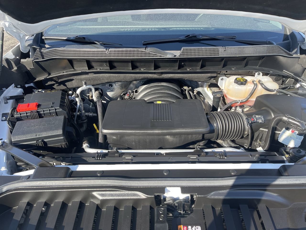 Certified 2024 Chevrolet Silverado 1500 LT AWD/4WD image 29