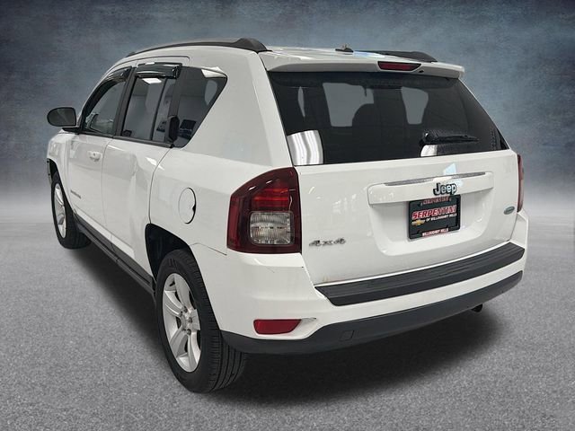 Used 2016 Jeep Compass Latitude image 9