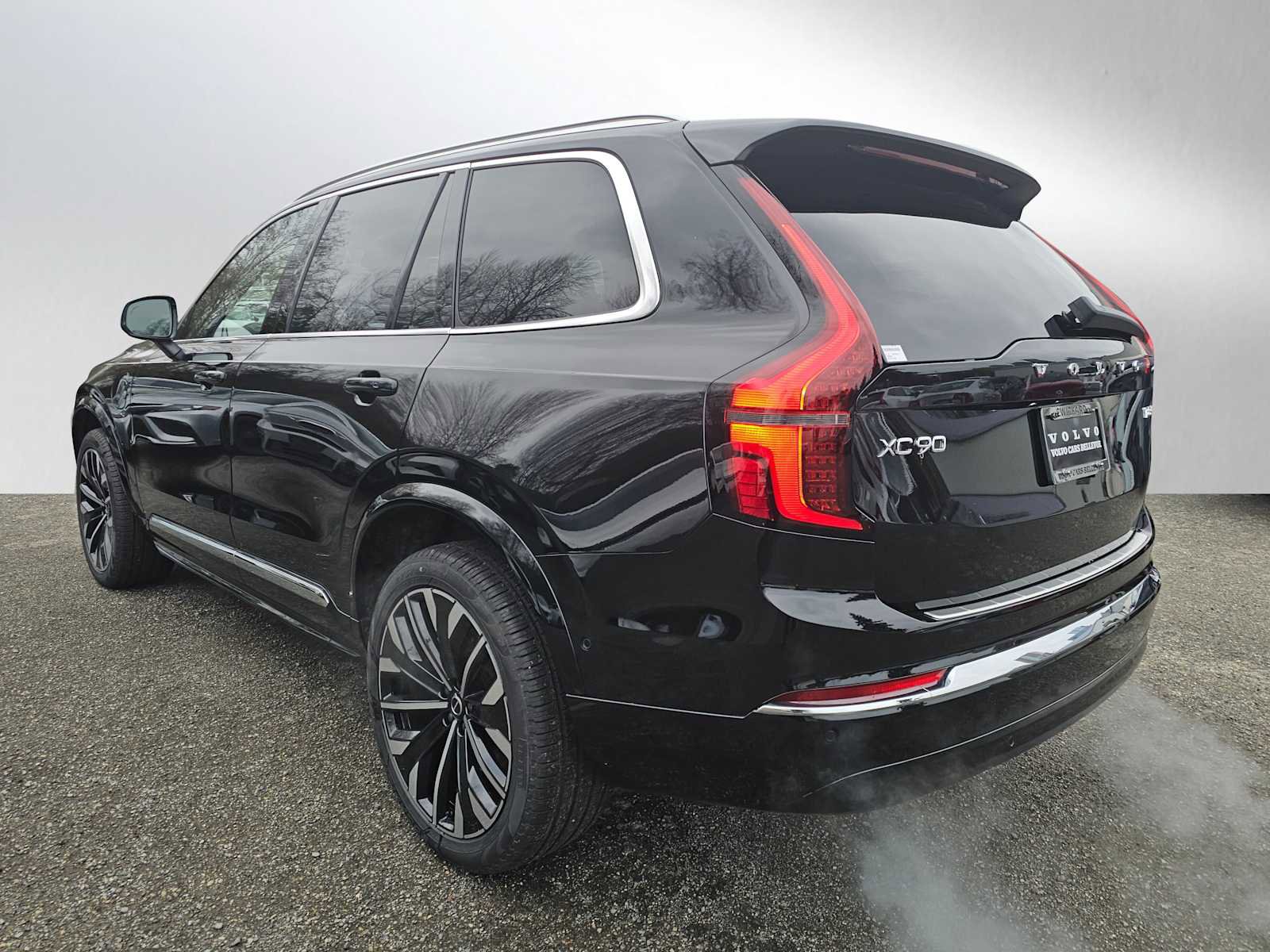 New 2026 Volvo XC90 T8 Ultra w/ Protection Package Premier image 5