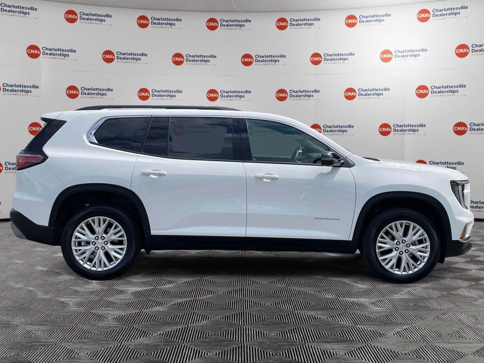 Used 2026 GMC Acadia Elevation w/ Elevation Premium Package AWD/4WD image 6