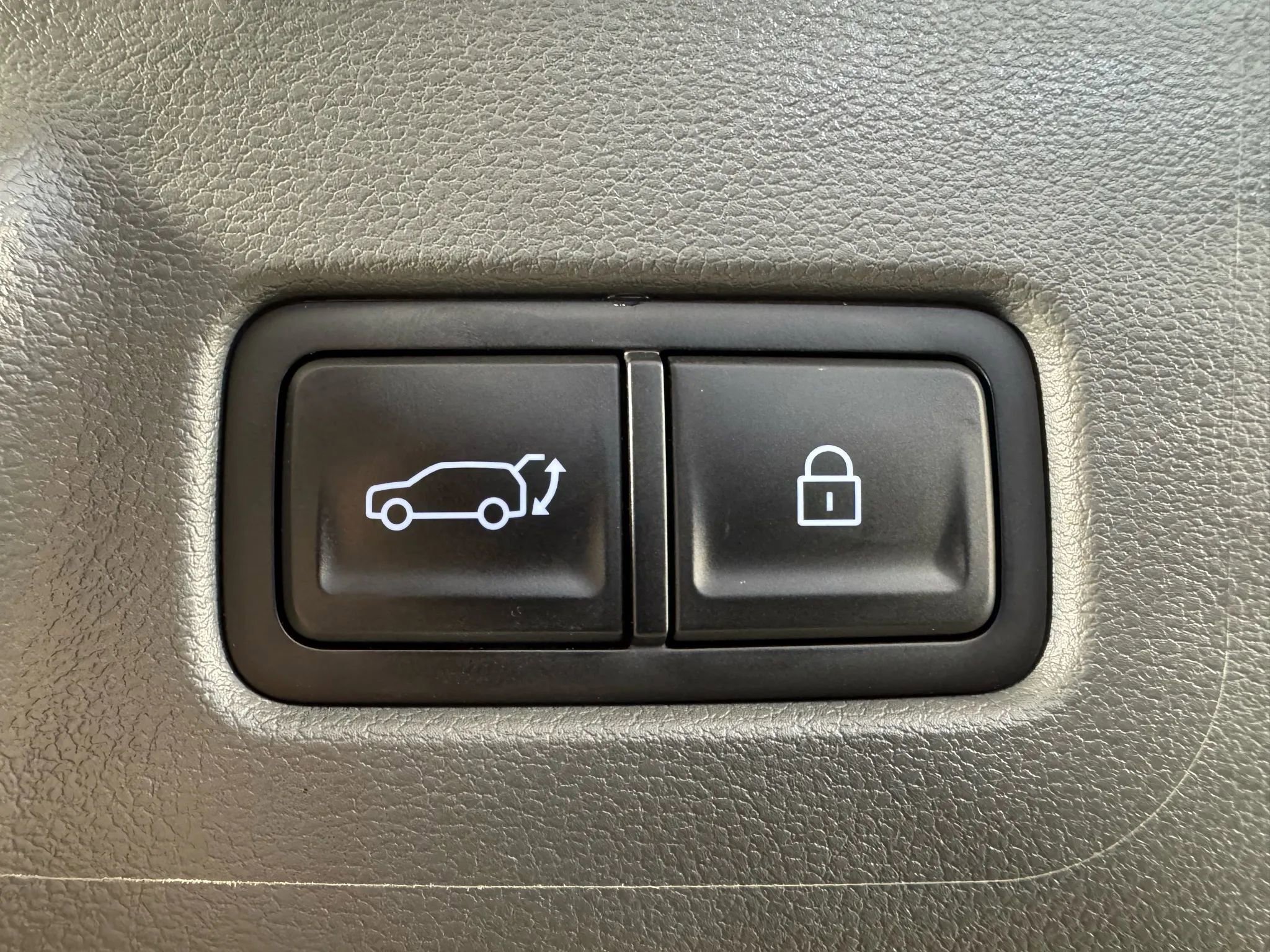 Used 2024 Hyundai Santa Fe SE image 28