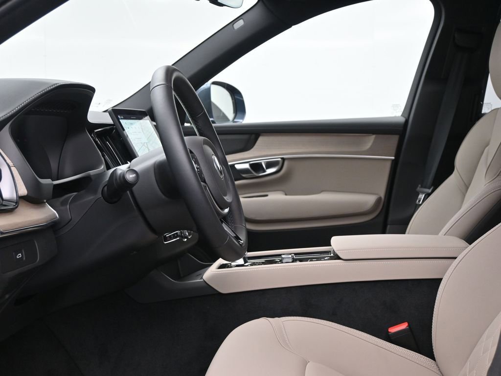 New 2026 Volvo XC90 B6 Plus image 10