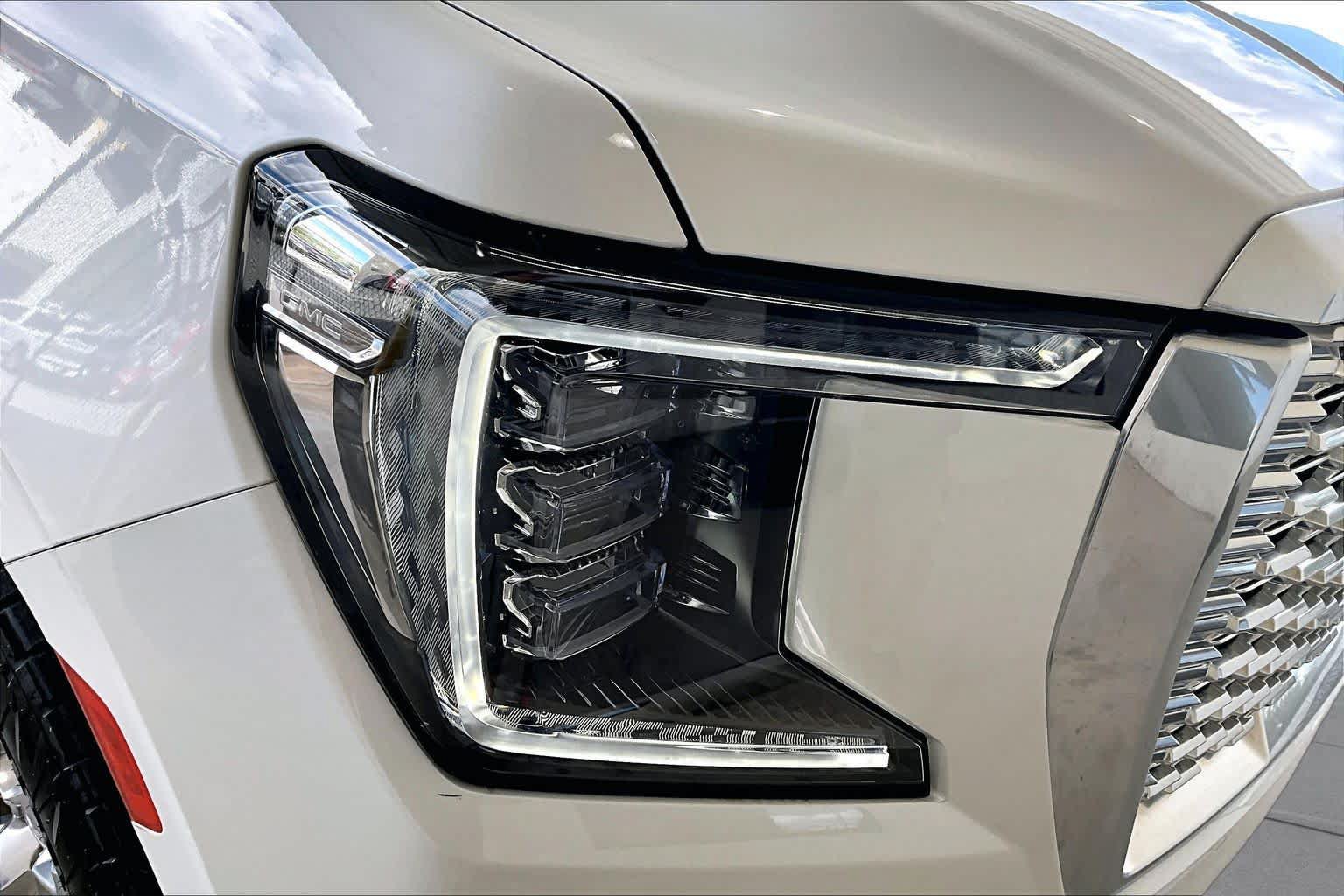 Used 2023 GMC Yukon Denali w/ Max Trailering Package AWD/4WD image 27