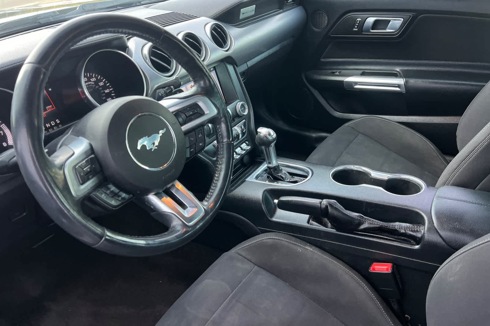Used 2018 Ford Mustang Coupe w/ Equipment Group 101A RWD image 12