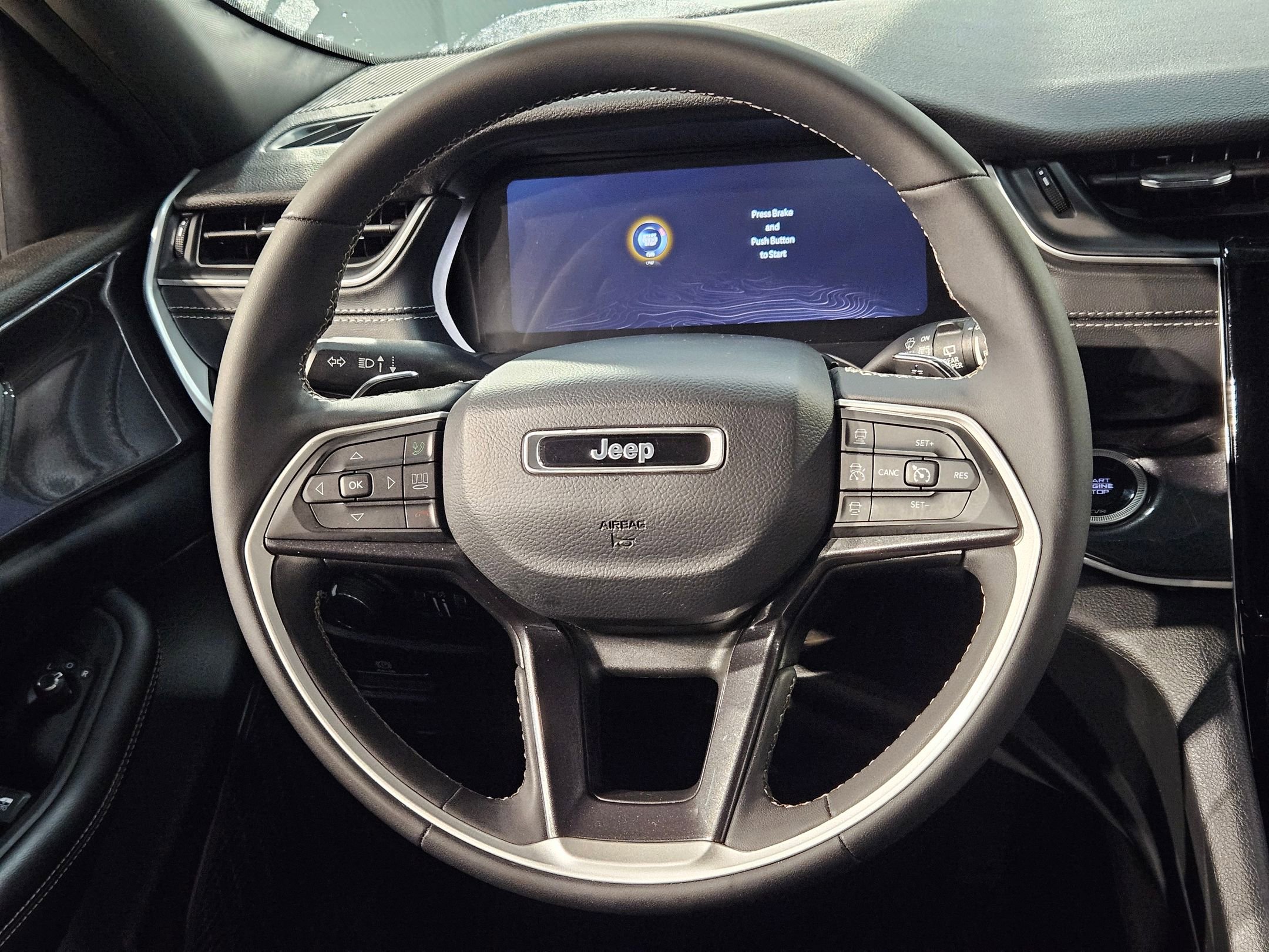 Used 2023 Jeep Grand Cherokee L Laredo image 25