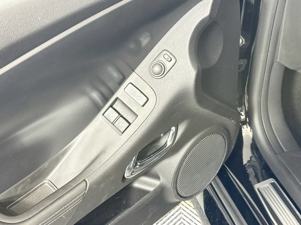 Used 2015 Chevrolet Camaro Z/28 RWD image 17
