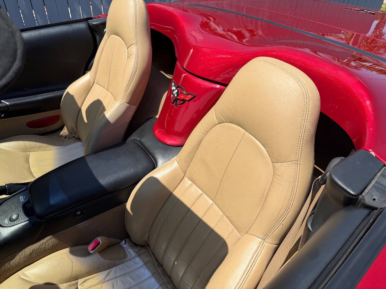Used 2001 Chevrolet Corvette Convertible w/ Preferred Equipment Group2 RWD image 7