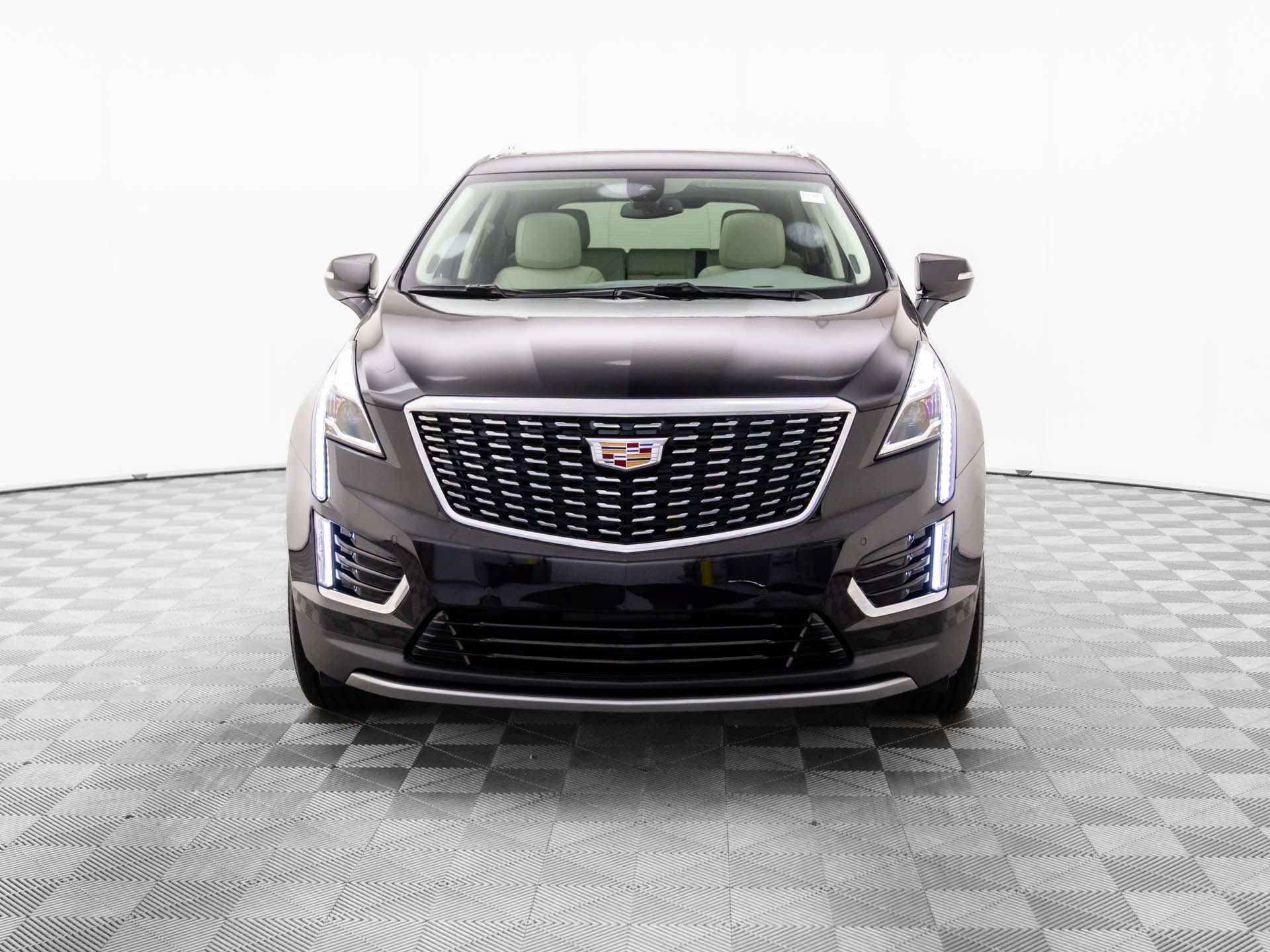 Certified 2025 Cadillac XT5 Premium Luxury w/ LPO, Floor Liner Package AWD/4WD image 8