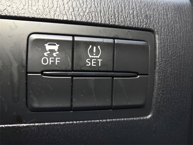 Used 2017 Toyota Yaris iA image 16