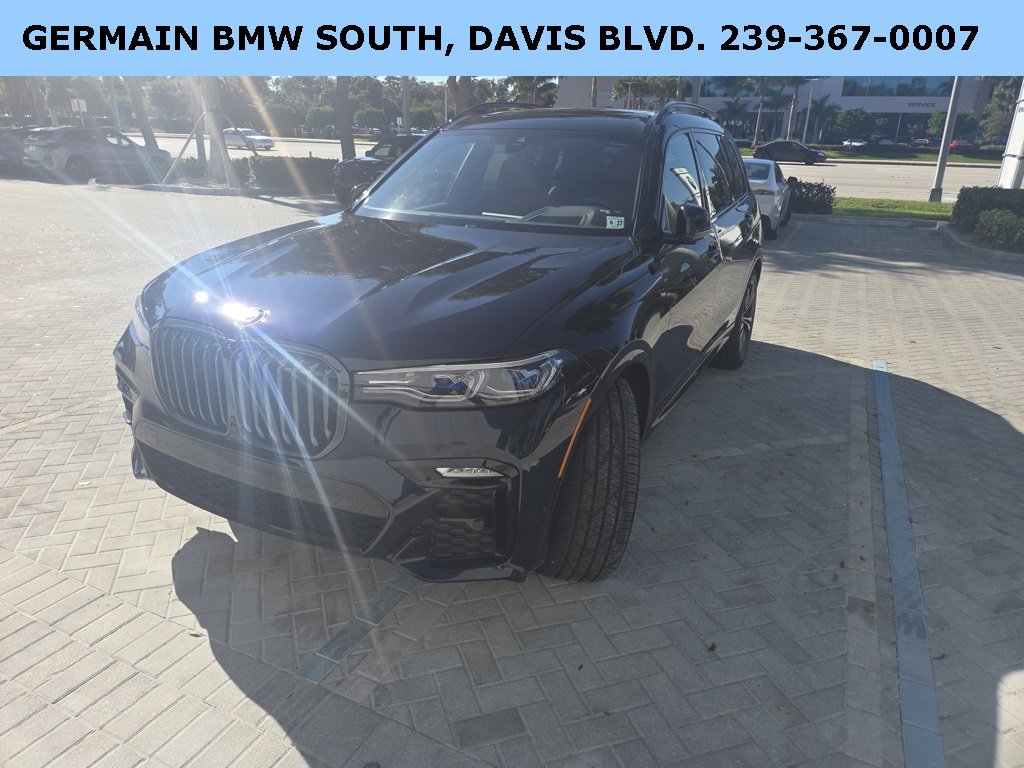 Certified 2022 BMW X7 M50i w/ Executive Package image 2