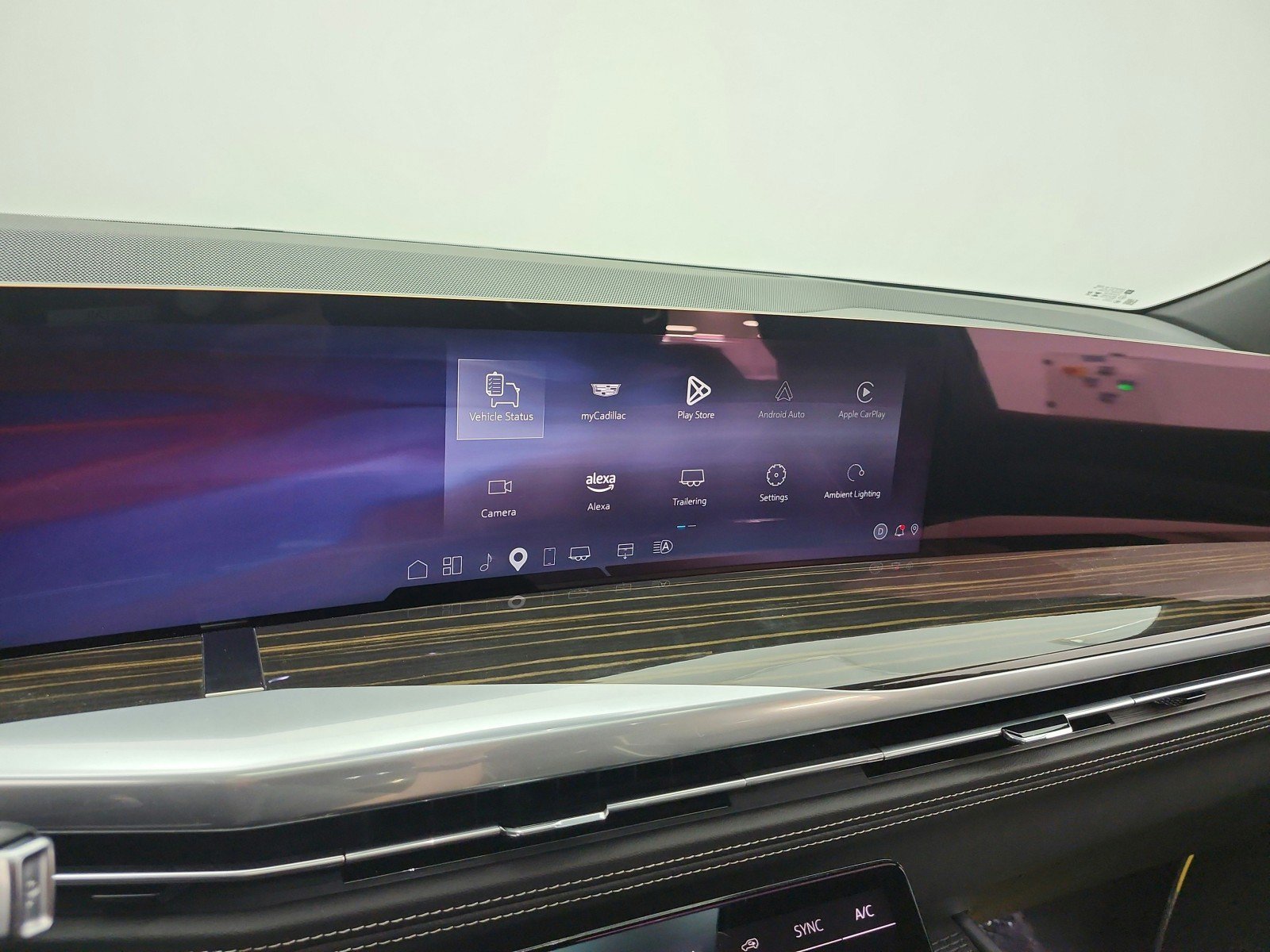 Used 2025 Cadillac Escalade Premium Luxury AWD/4WD image 14