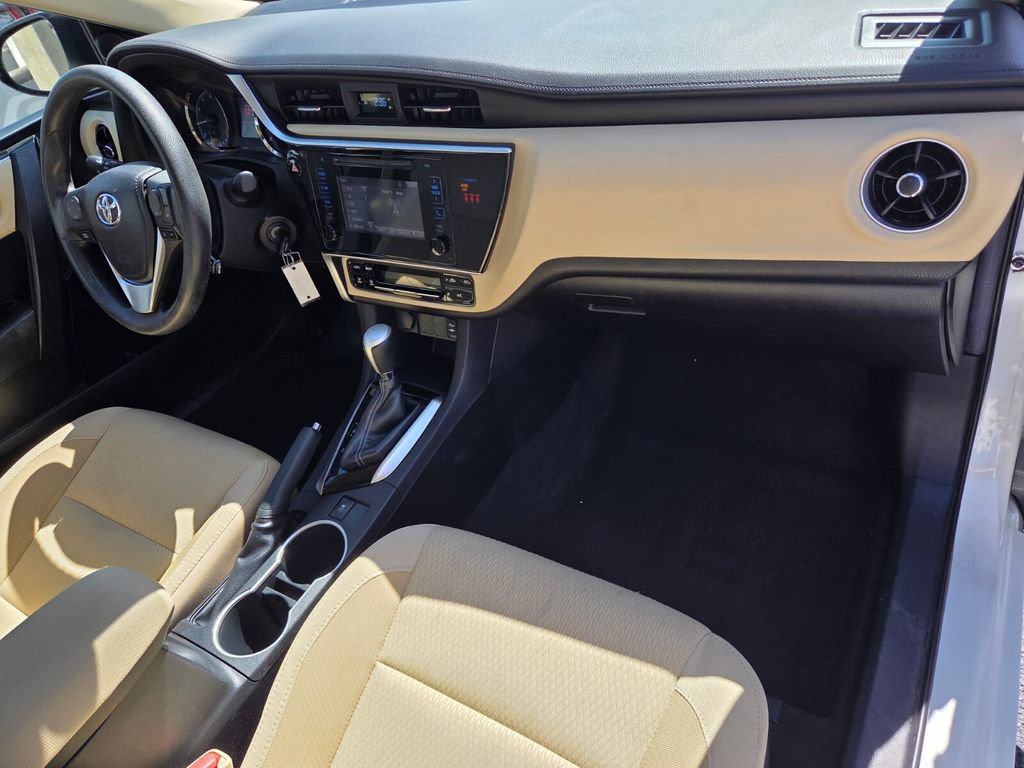 Used 2019 Toyota Corolla LE FWD image 16