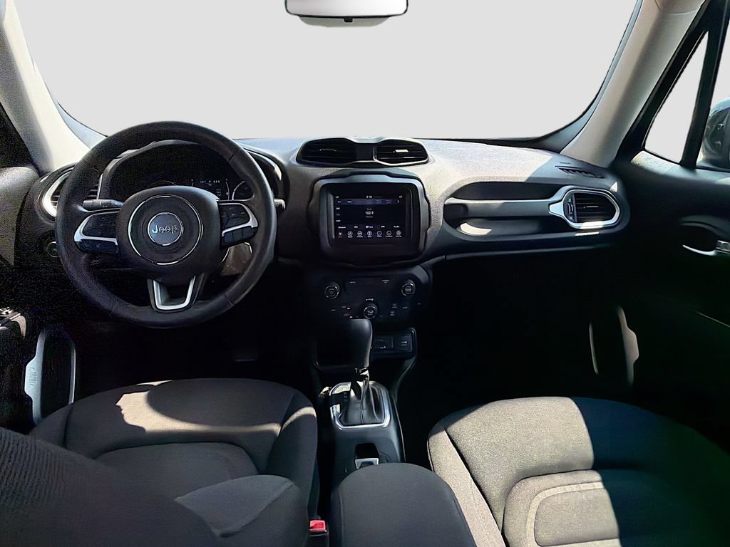 Used 2019 Jeep Renegade Latitude FWD image 16