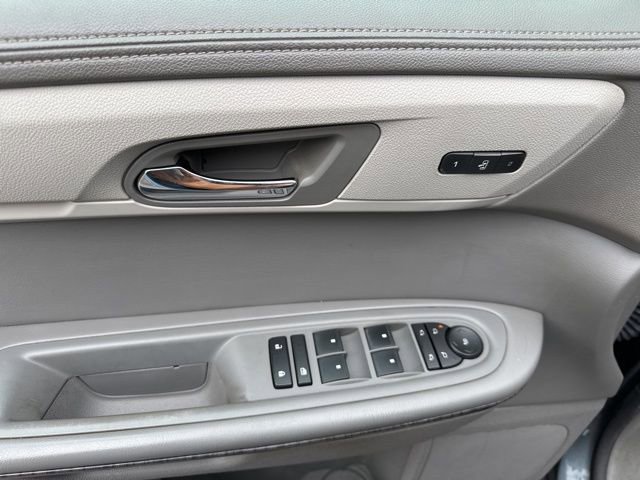Used 2013 Chevrolet Traverse LTZ AWD/4WD image 13