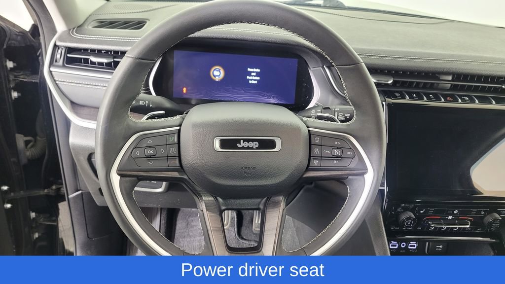 Used 2023 Jeep Grand Cherokee Limited w/ Black Appearance Package image 14