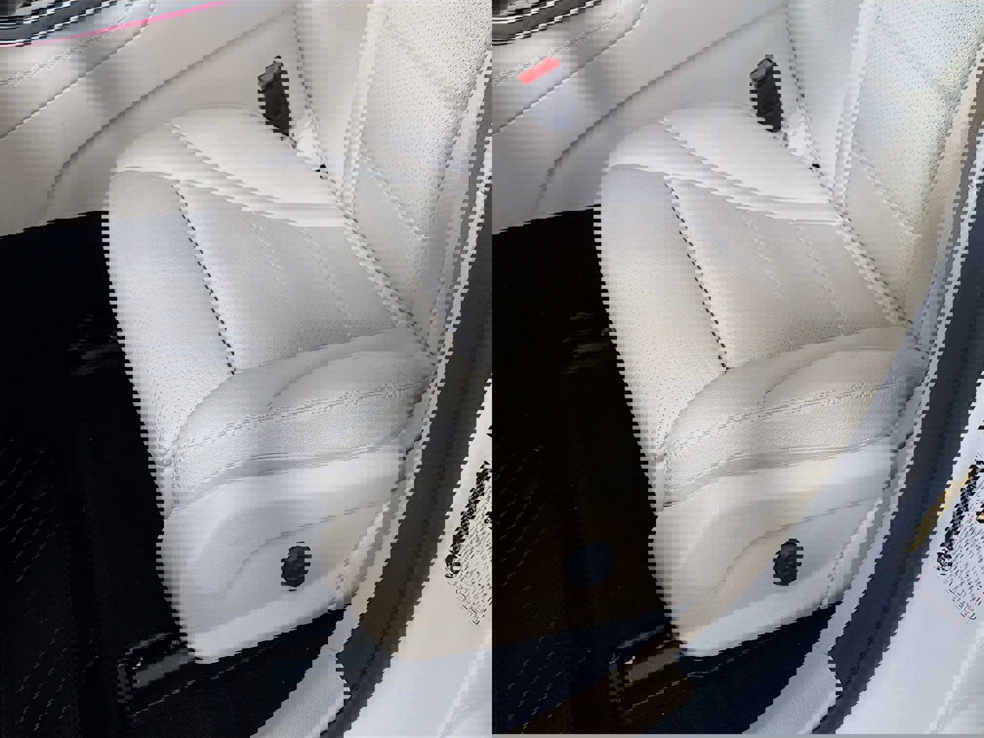 Used 2020 Mercedes-Benz GLC 300 4MATIC w/Navigation,Leather,Du image 23