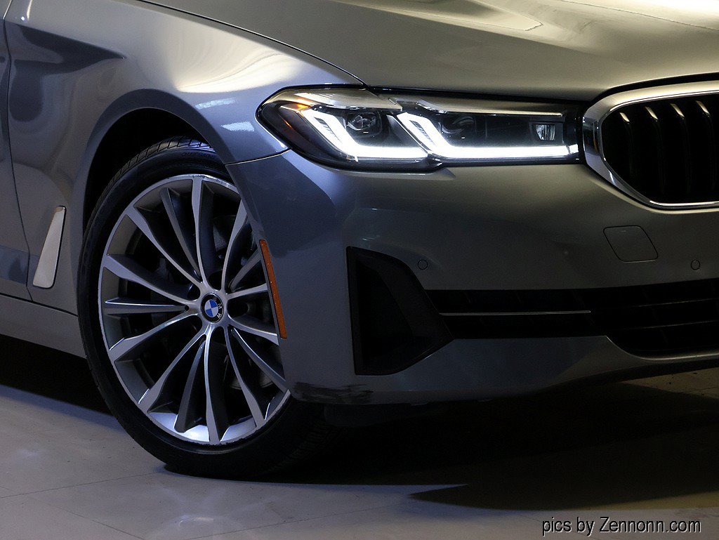 Certified 2023 BMW 530i xDrive w/ Executive Package AWD/4WD image 3