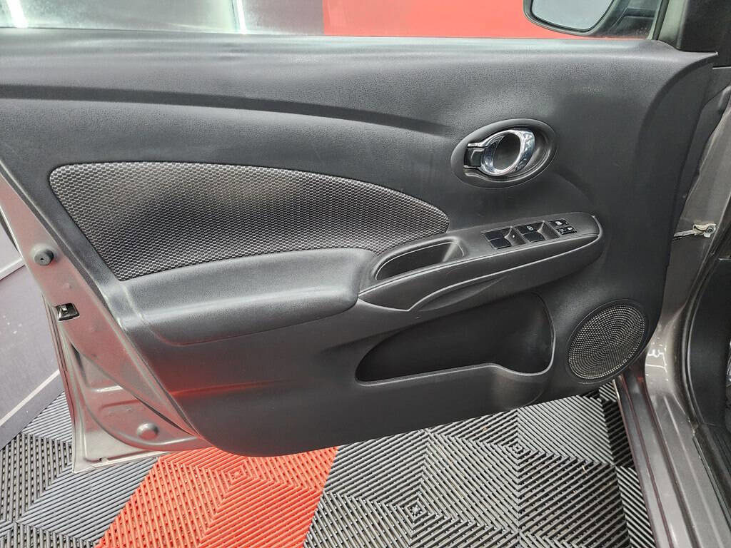 Used 2017 Nissan Versa SV FWD image 8