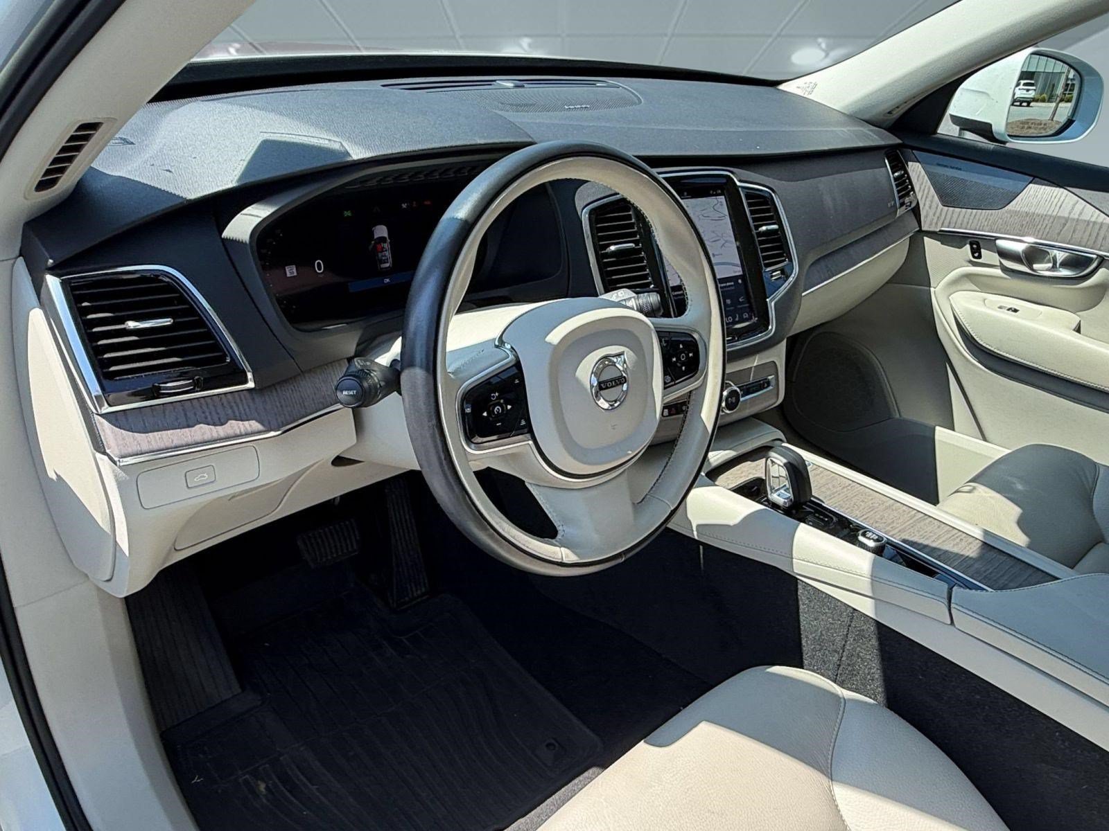 Certified 2023 Volvo XC90 B6 Plus w/ Protection Package Premier AWD/4WD image 4