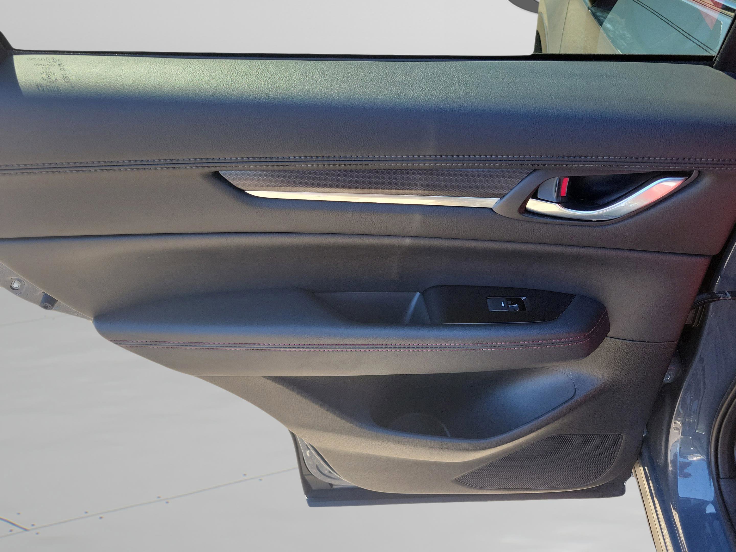 Used 2023 MAZDA CX-5 Carbon Edition image 9