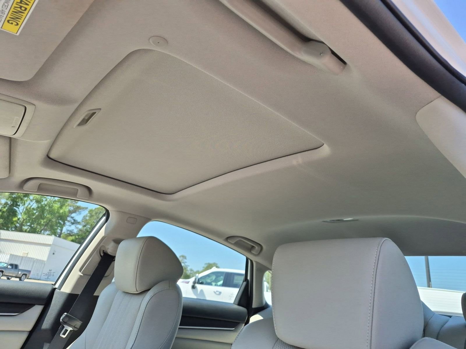 Used 2018 Honda Accord EX-L image 18
