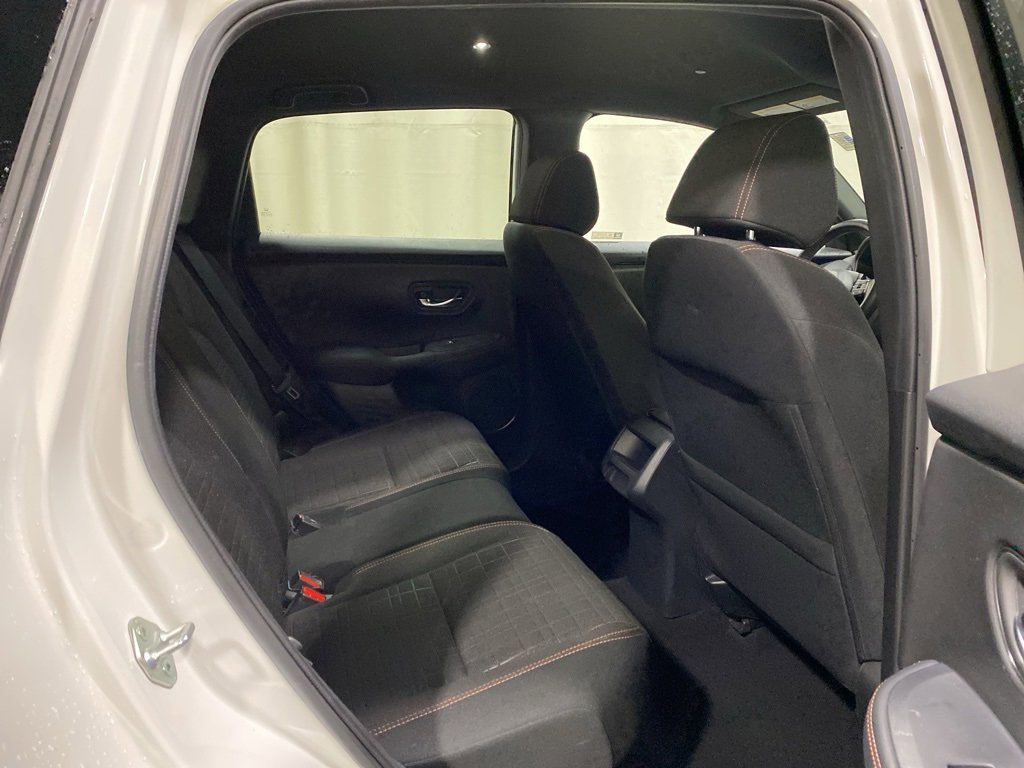 Used 2023 Honda HR-V Sport image 11