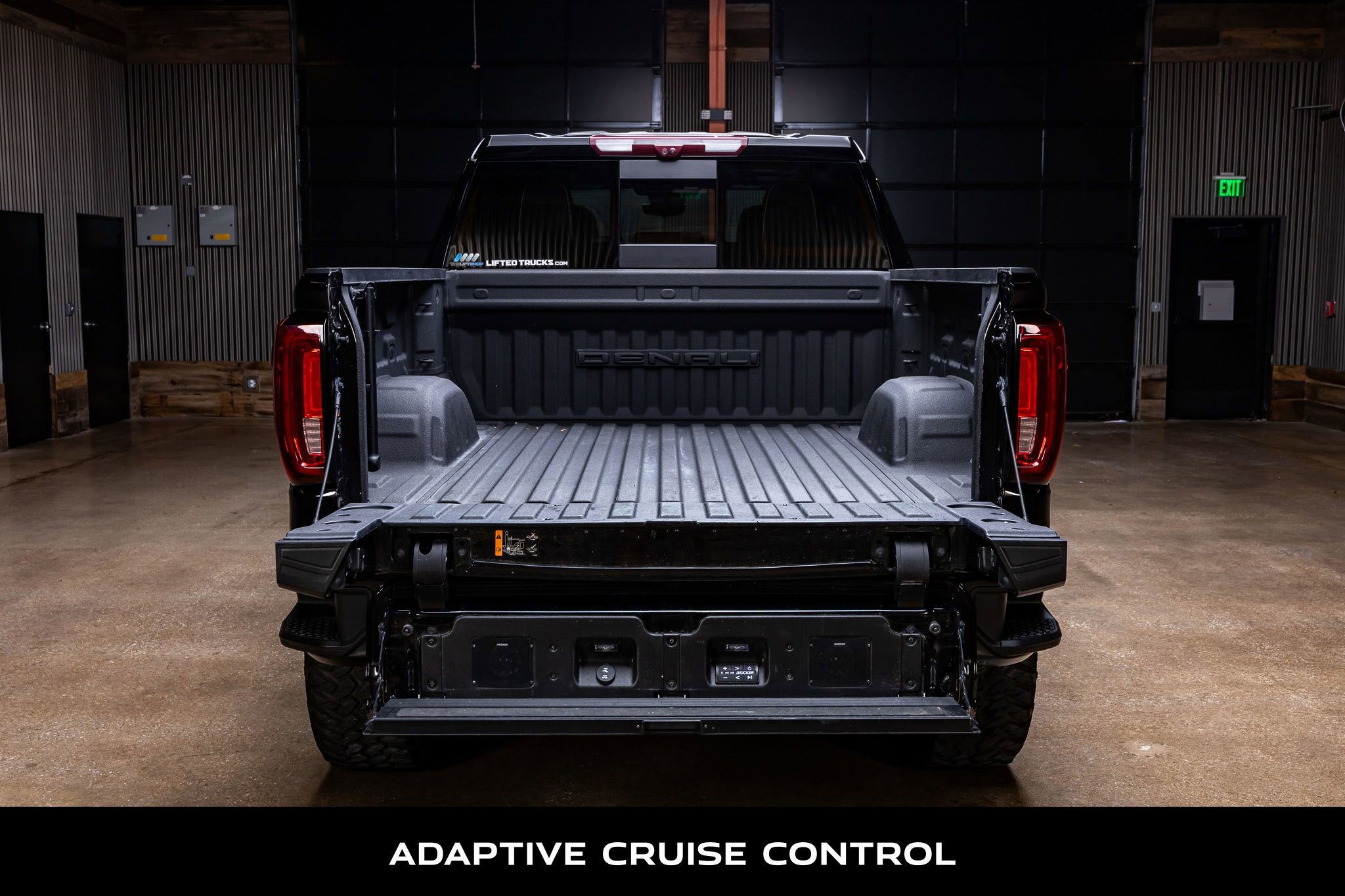 Used 2023 GMC Sierra 1500 Denali Ultimate image 8