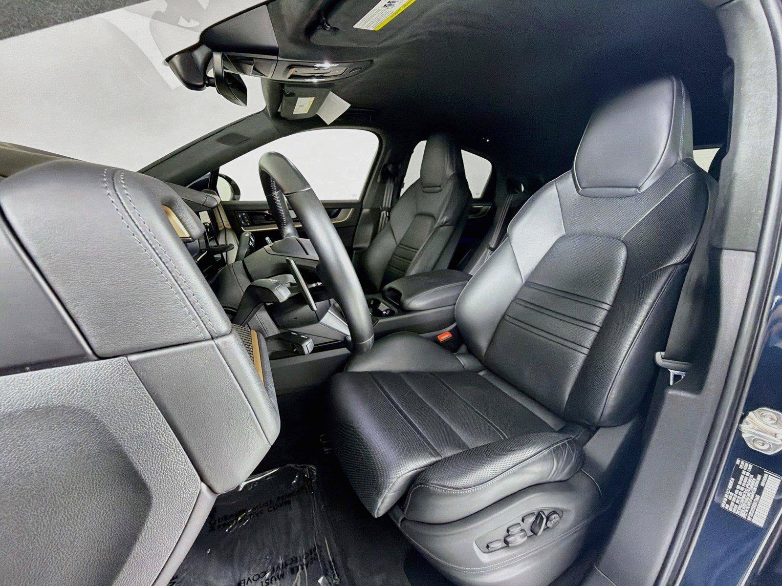 Certified 2024 Porsche Cayenne Turbo GT AWD/4WD image 5