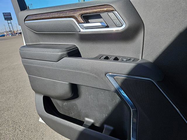 Used 2025 GMC Sierra 1500 Elevation image 14