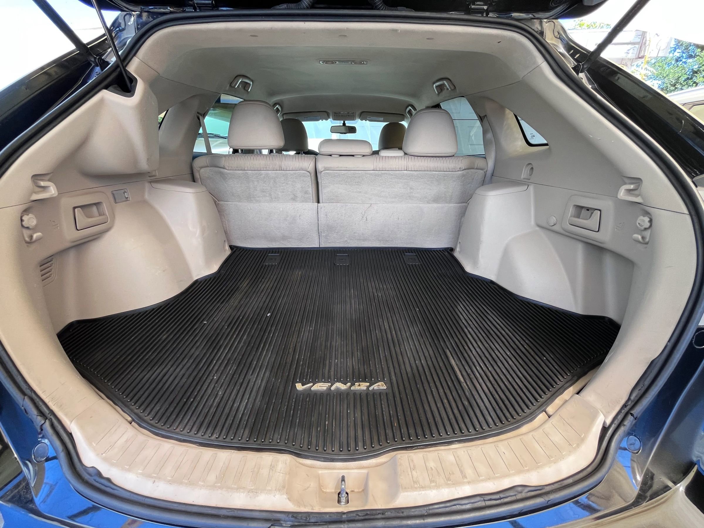 Used 2009 Toyota Venza FWD image 21