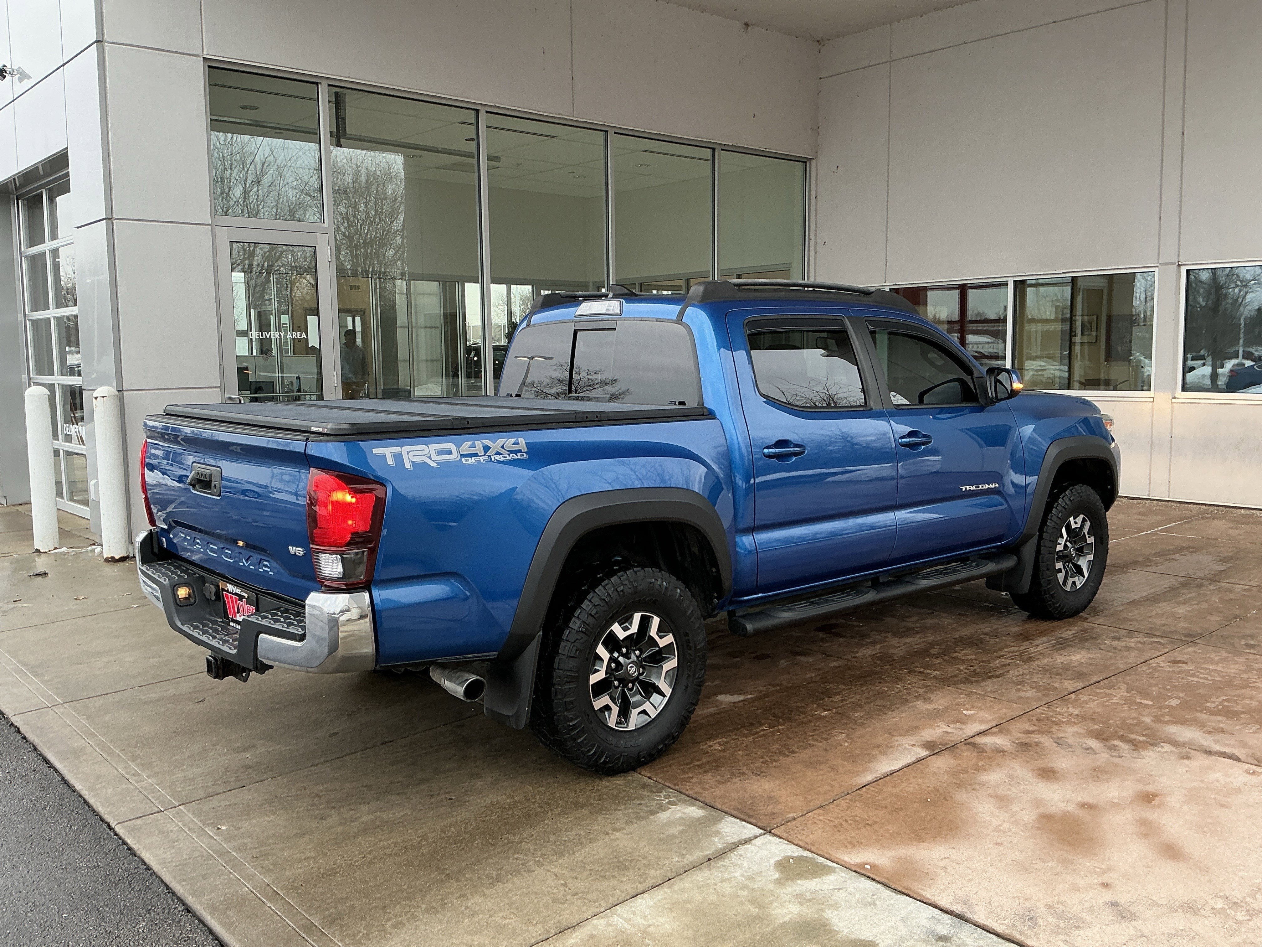Used 2018 Toyota Tacoma TRD Off-Road image 22