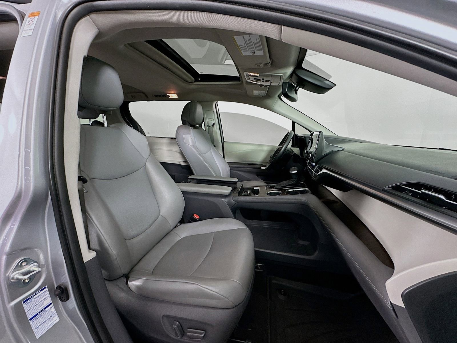 Certified 2021 Toyota Sienna XLE AWD/4WD image 30