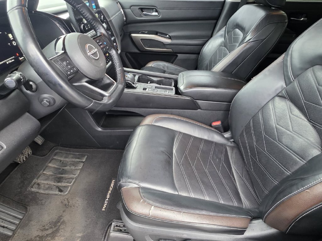Used 2022 Nissan Pathfinder Platinum w/ Cargo Package FWD image 6
