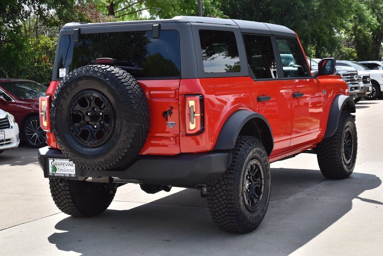 Certified 2024 Ford Bronco Wildtrak AWD/4WD image 8