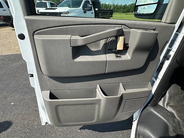 New 2025 GMC Savana 2500 w/ Enhanced Convenience Package image 13