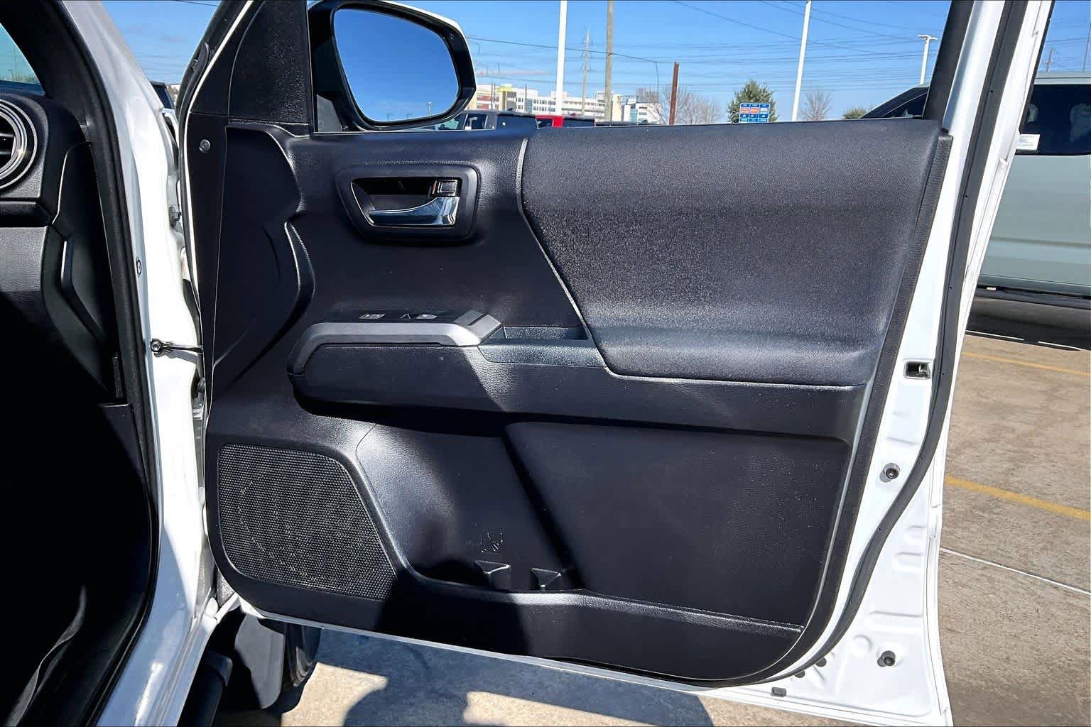 Used 2020 Toyota Tacoma TRD Sport RWD image 23