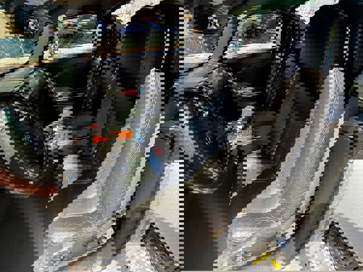 Used 2008 Cadillac XLR image 15