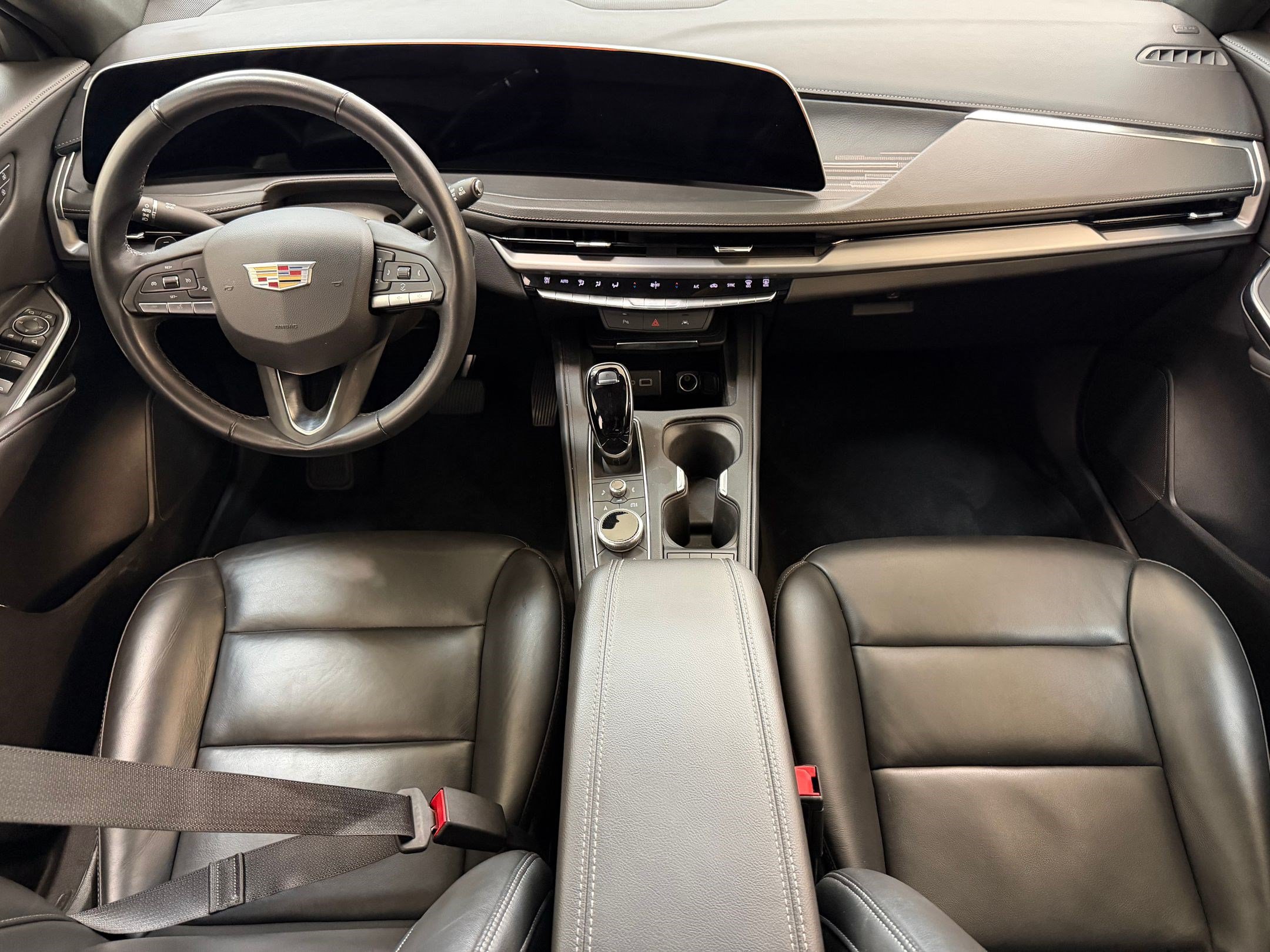 Certified 2025 Cadillac XT4 Premium Luxury AWD/4WD image 16