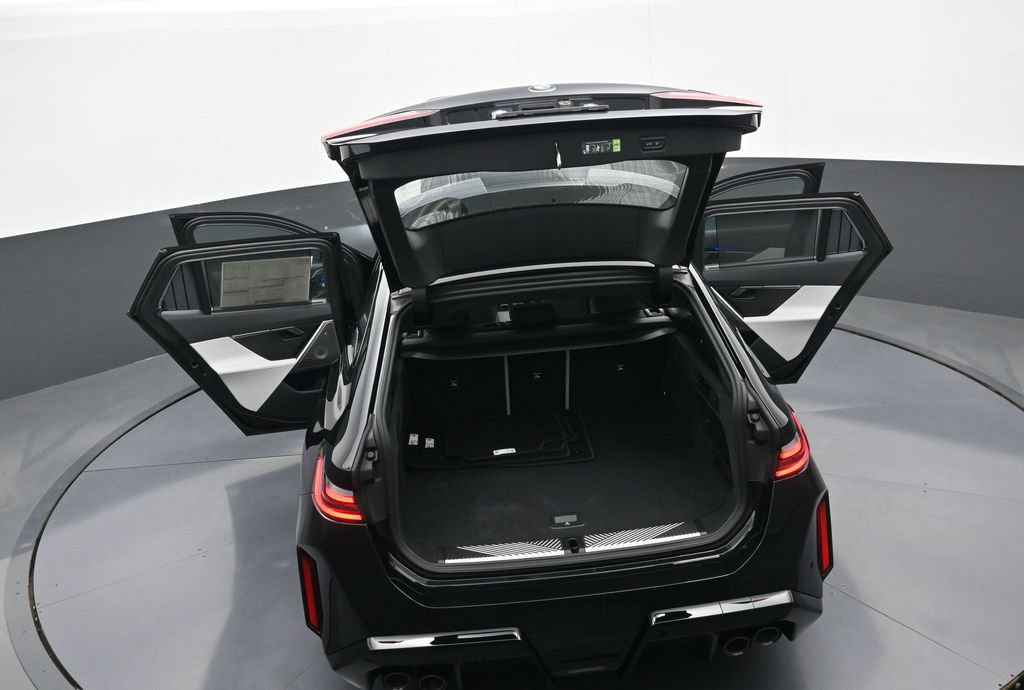 New 2027 BMW M5 Touring AWD/4WD image 43