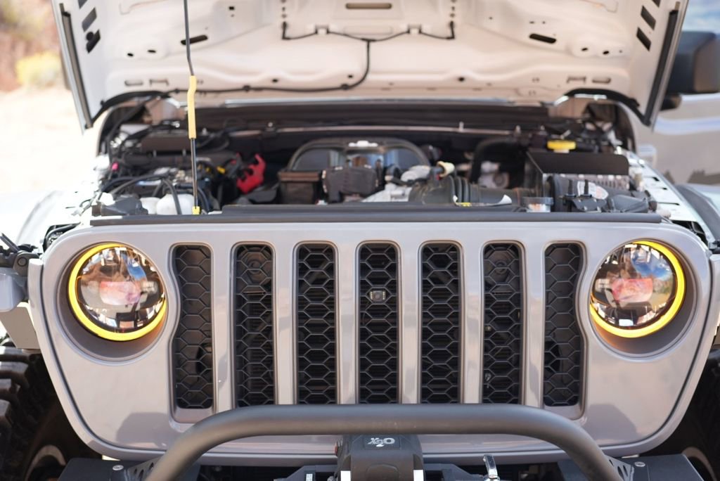 Used 2021 Jeep Gladiator Mojave AWD/4WD image 12