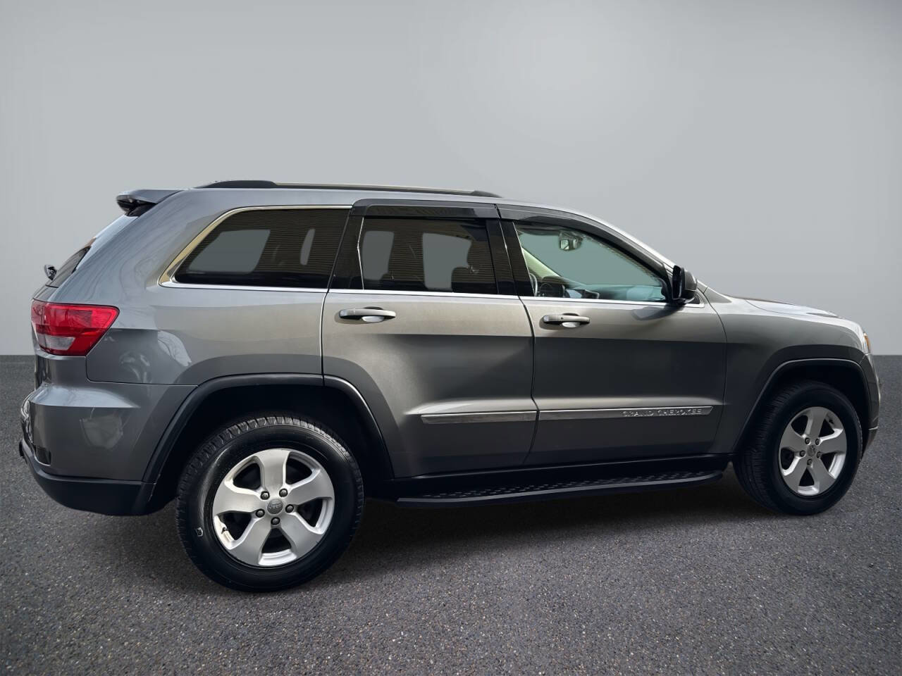 Used 2013 Jeep Grand Cherokee Laredo image 5