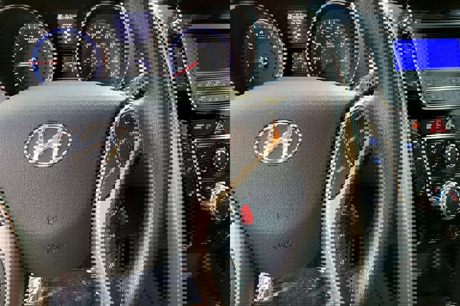 Used 2014 Hyundai Elantra GT image 24