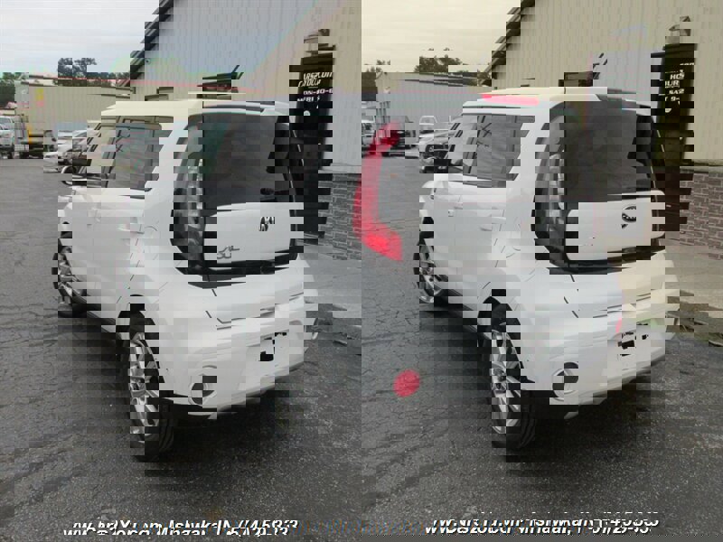 Used 2019 Kia Soul + image 4