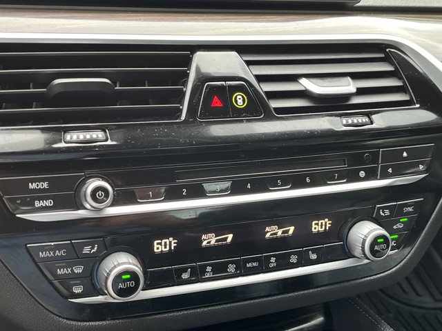 Used 2019 BMW 540i w/ M Sport Package image 13